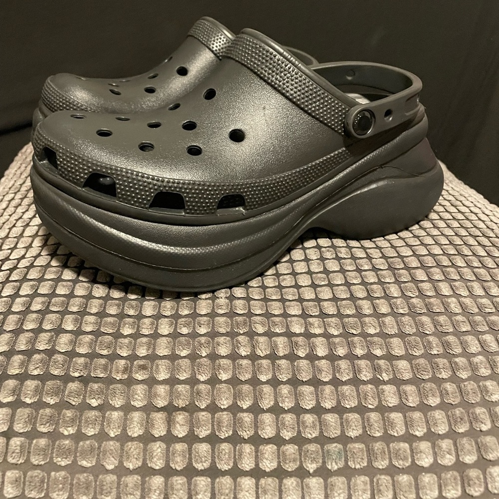 Women’s Crocs classic Bae clogs